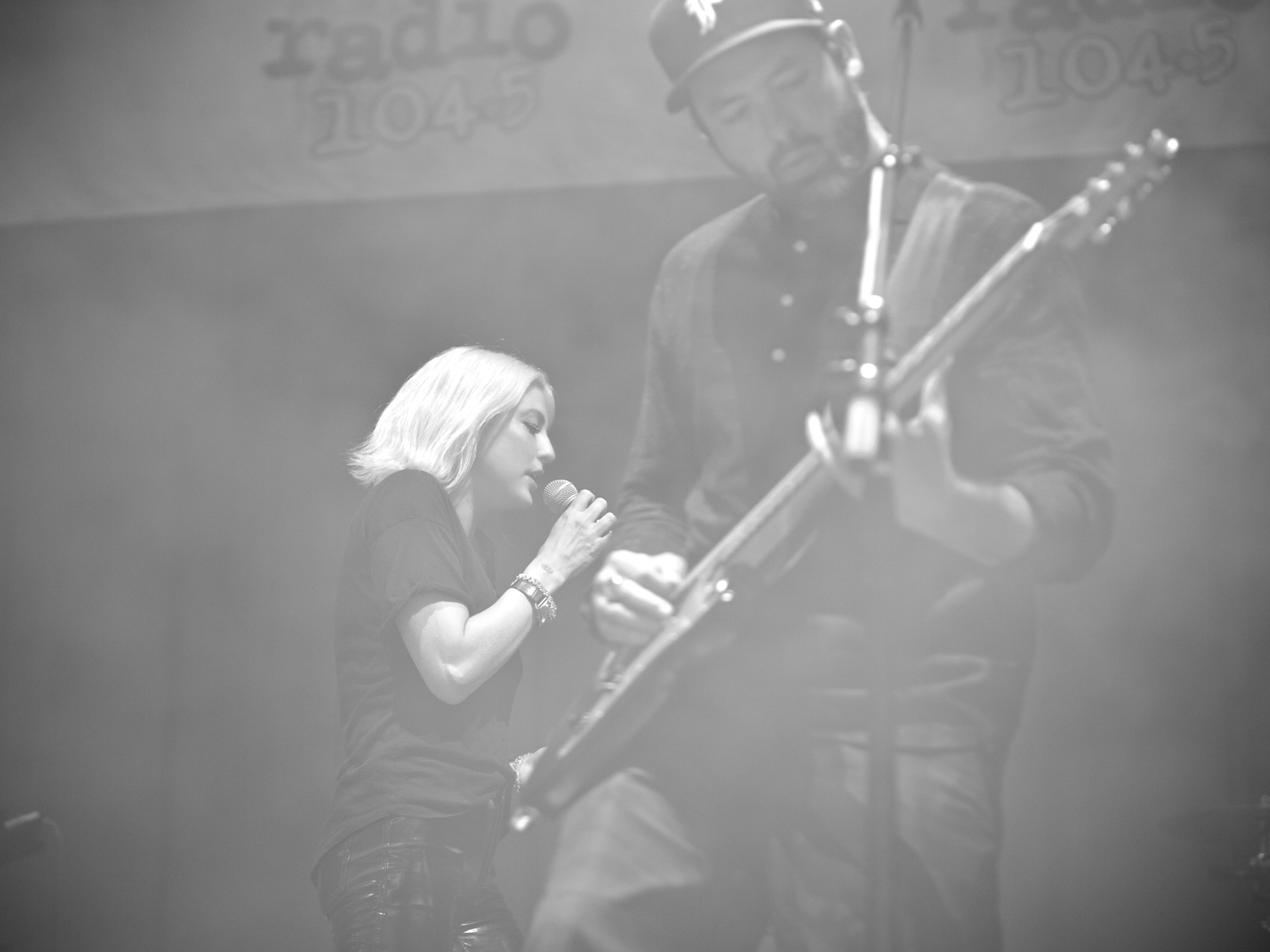 Phantongram
Radio 104.5 Birthday Celebration
BB&T Pavilion
Camden, NJ
June 2, 2019

DerekBrad.com